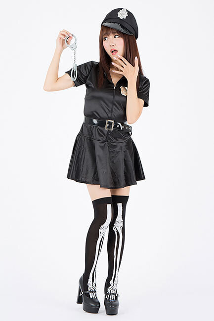 婦警のコスプレ写真