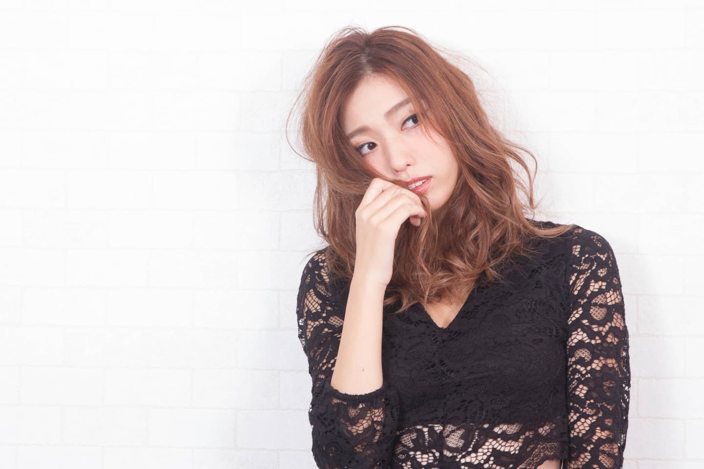 女性モデルB